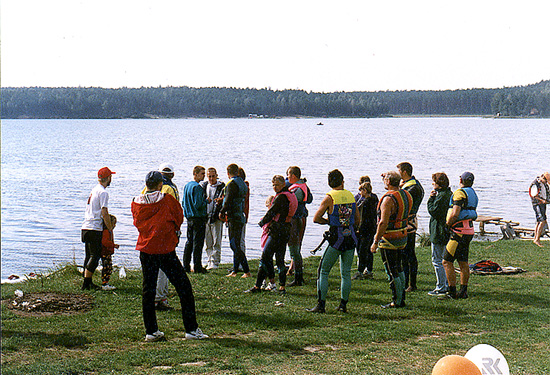 02 (2).jpg (164965 bytes)